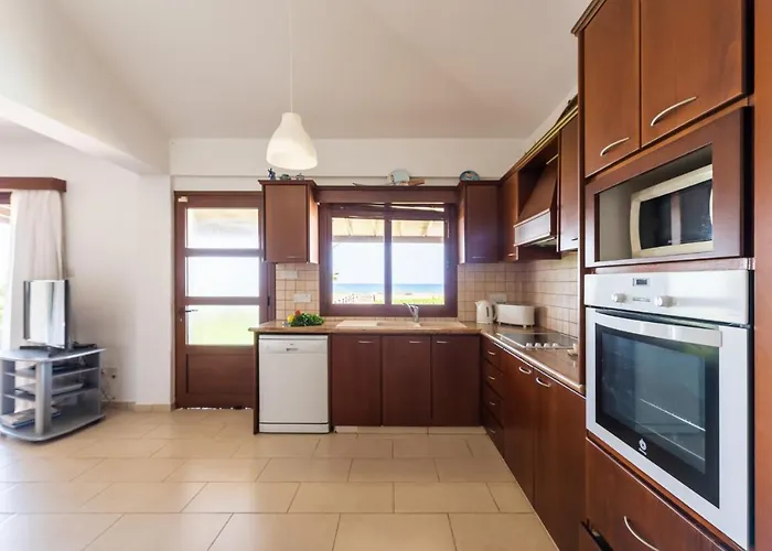 Seafront Ocean Pearl - Private Area & Pool *