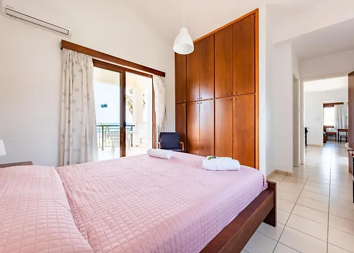 Seafront Ocean Pearl - Private Area & Pool Polis