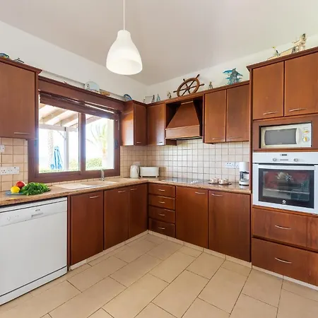 Seafront Ocean Pearl - Private Area & Pool